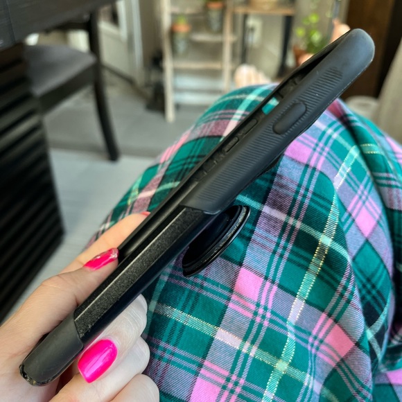 Iphone 7plus Otterbox black case - Picture 2 of 6